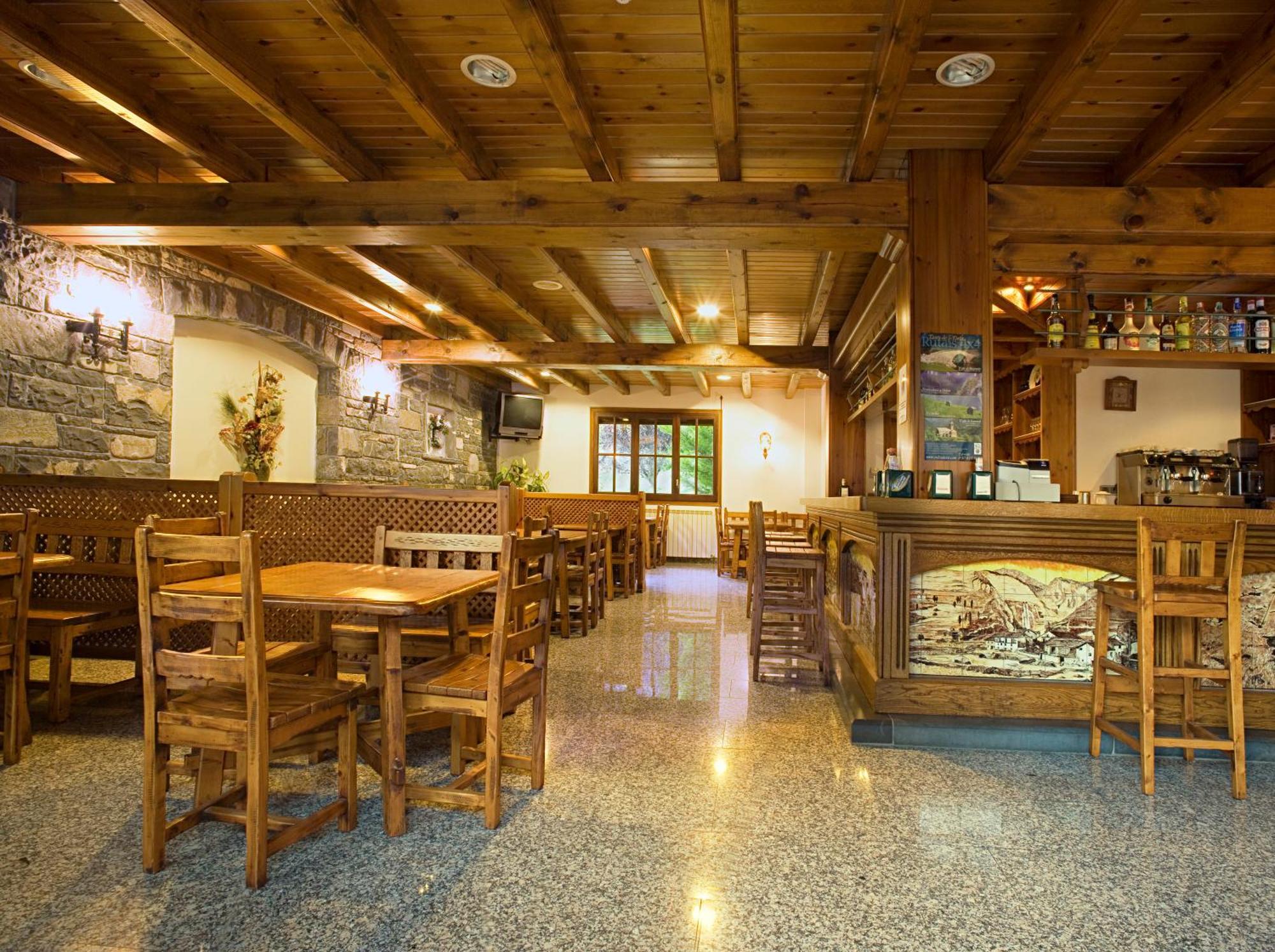 Hotel Latre Broto Buitenkant foto