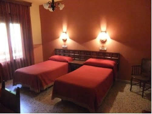 Hotel Latre Broto Buitenkant foto